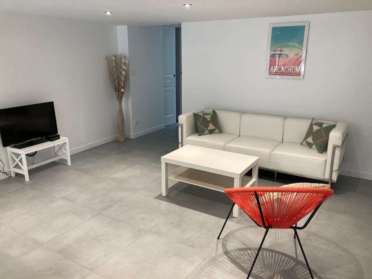 Les Locations Du Bassin Alexandre Apartment *